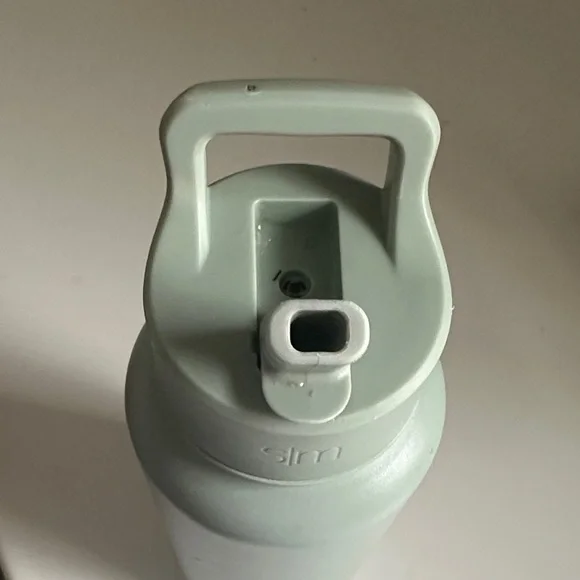 simple modern sage green S'well-style Straw Lid Water Bottle - Picture 2 of 6